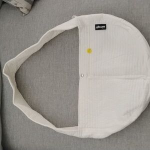 Cozy White Pet Sling Bag by [Brand]